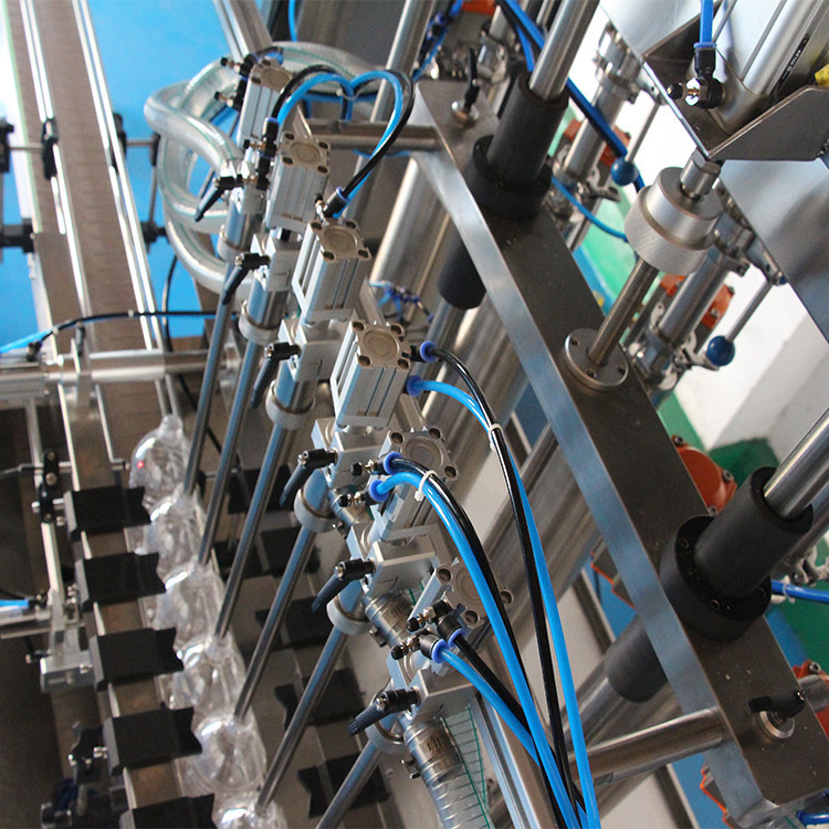 எண்ணெய் நிரப்புதல் இயந்திரம்